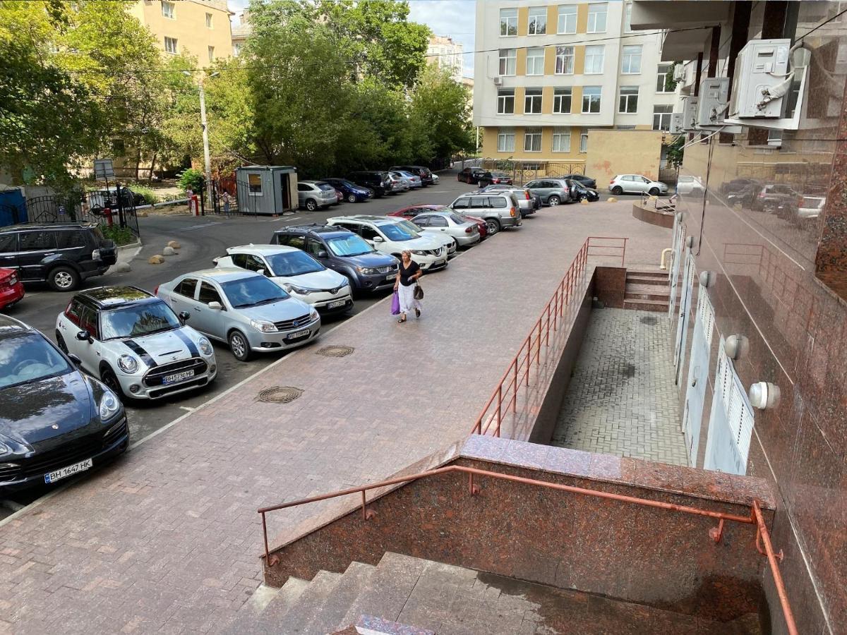 Purple Pearl On French Boulevard Apartment Odessa Exterior photo