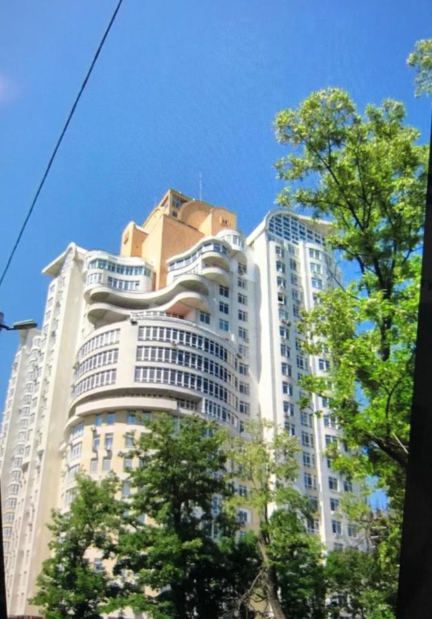 Purple Pearl On French Boulevard Apartment Odessa Exterior photo